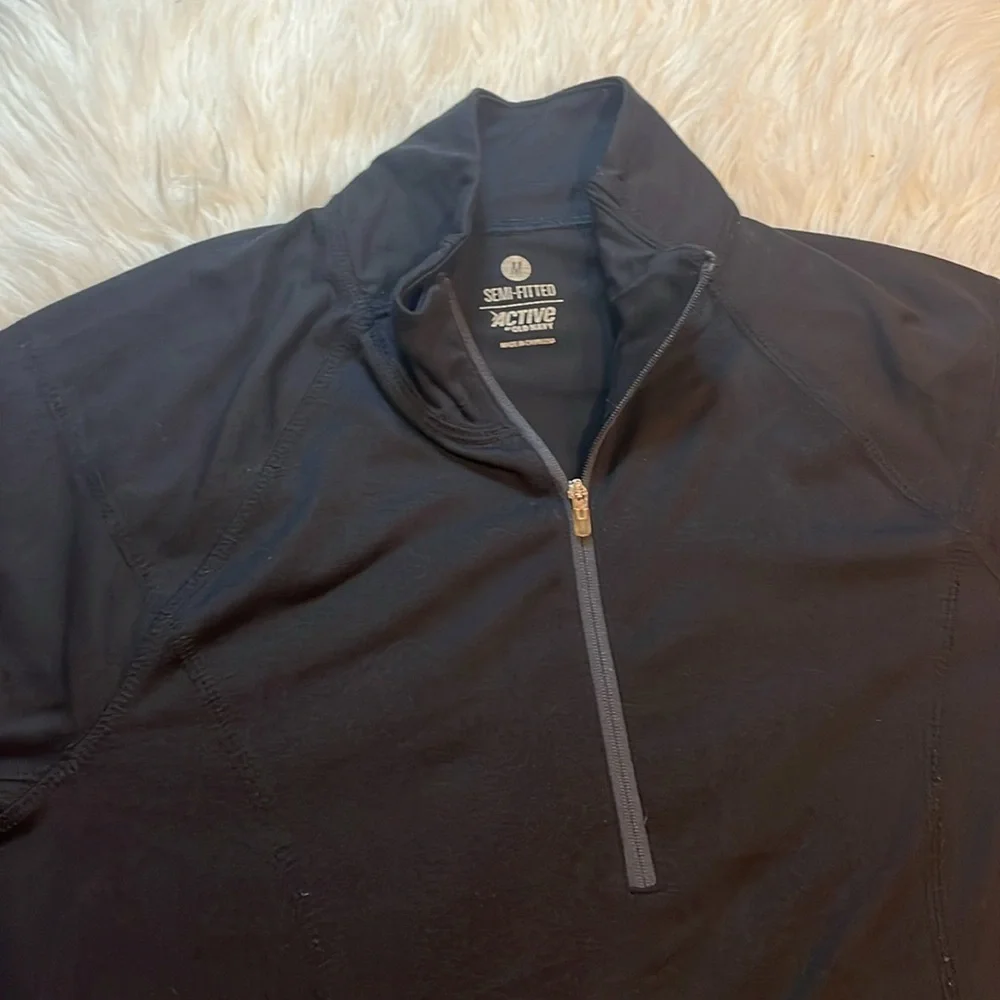 3/$25 Old Navy women’s M active wear black - Picture 2 of 8